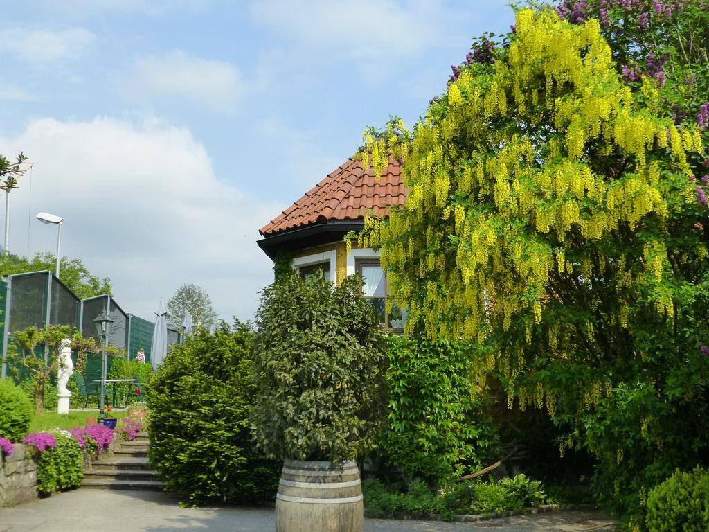 Gasthof Hohlwegwirt Hallein Eksteriør billede